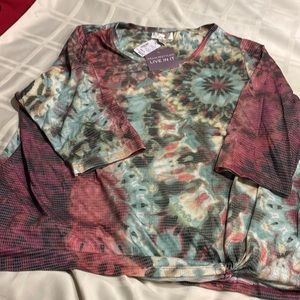 CJ banks women’s top